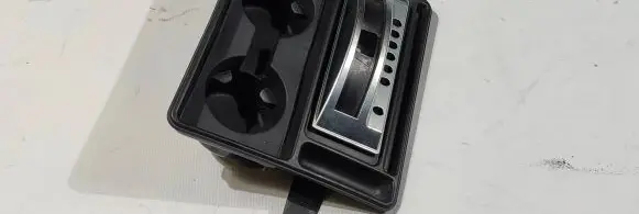 Cup holder front