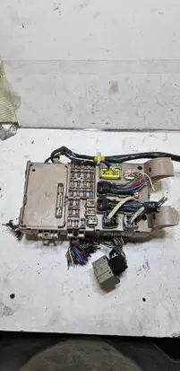Toyota RAV 4 (XA20) Fuse box set PPT25P5