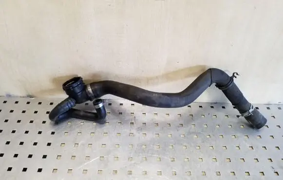 Ford Focus Engine coolant pipe/hose