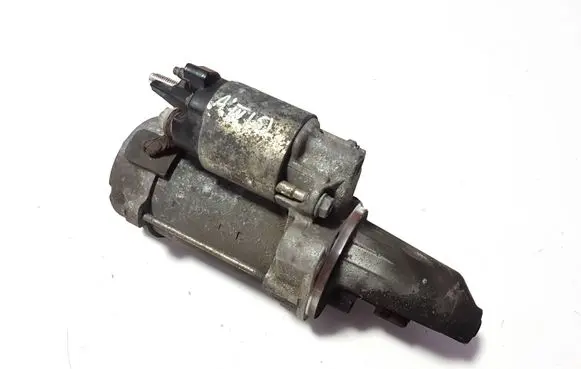 Mercedes-Benz A W176 Starter motor A2709060026 4280009140