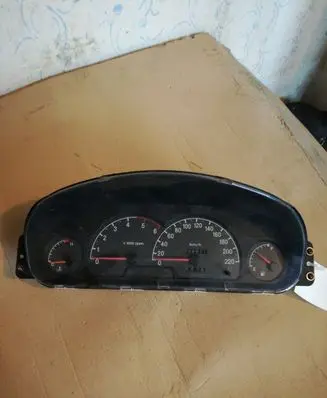 Hyundai Trajet Speedometer (instrument cluster) 940033A861