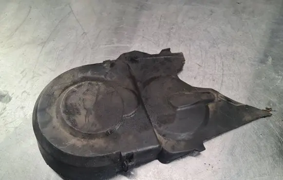 Volkswagen PASSAT B5 Timing belt guard (cover) 045109107E 045109107