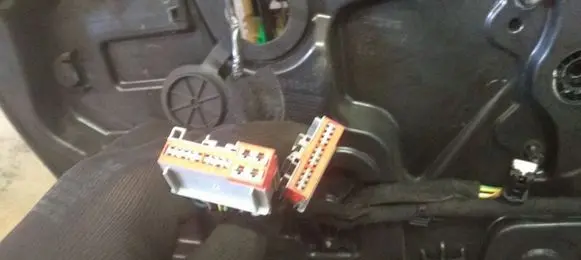 Volvo V40 Front window lifting mechanism without motor 31276215