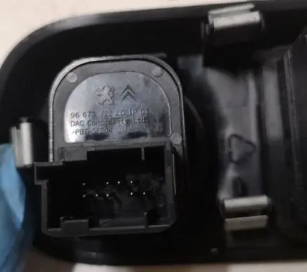 Citroen C4 Cactus Wing mirror switch 9800177977