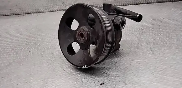 KIA Sorento Power steering pump