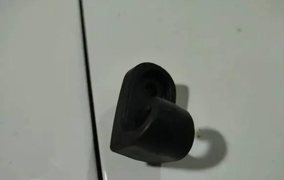 Toyota Avensis T250 Sun visor clip/hook/bracket 64726