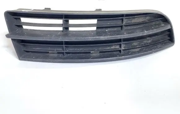 Volkswagen Touran I Front bumper lower grill 1T0853666