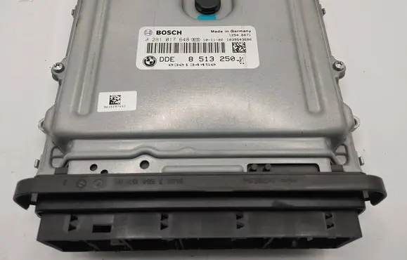 BMW 5 F10 F11 Engine control unit/module 0281017648 030134450 8513250