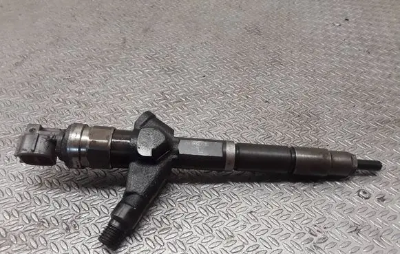 Nissan X-Trail T30 Fuel injector AW402AW4 06G09509