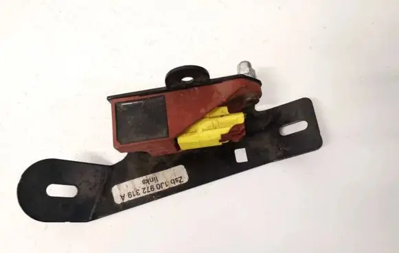 Volkswagen Golf IV Airbag deployment crash/impact sensor 1C0909606 5WK42957