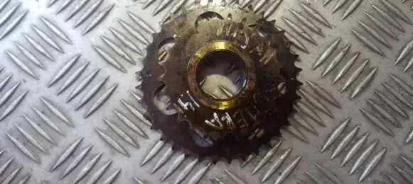 Nissan Almera Crankshaft pulley