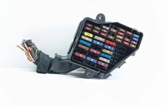 Volkswagen Golf IV Fuse box set 1J0970096A