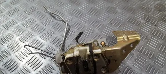 Mazda 323 Front door lock