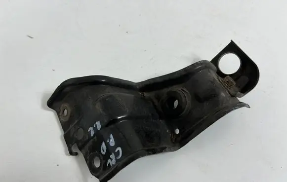 Honda CR-V Radiator support slam panel bracket 