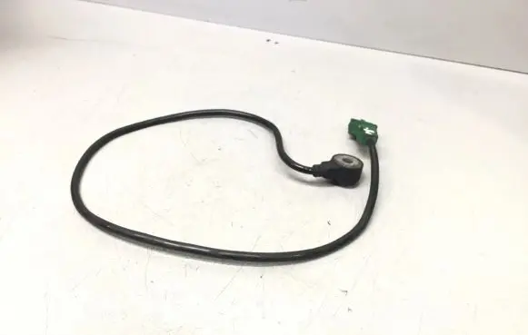Audi A6 S6 C5 4B Detonation knock sensor 054905377H