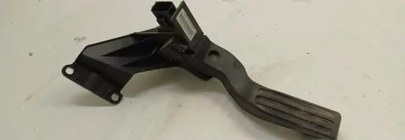 Ford Mondeo Mk III Accelerator throttle pedal 2S719F836DA 229500000441