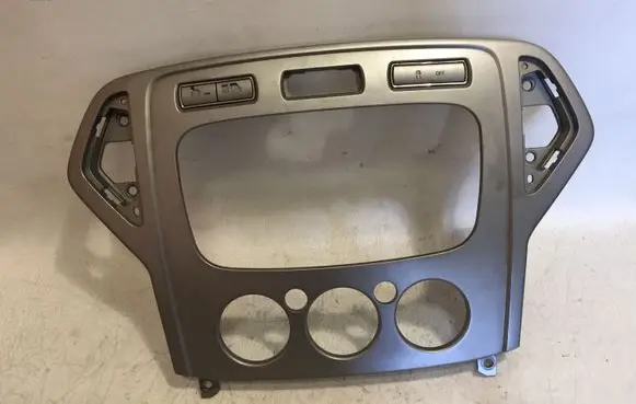 Ford Mondeo MK IV Radio/GPS head unit trim W10503