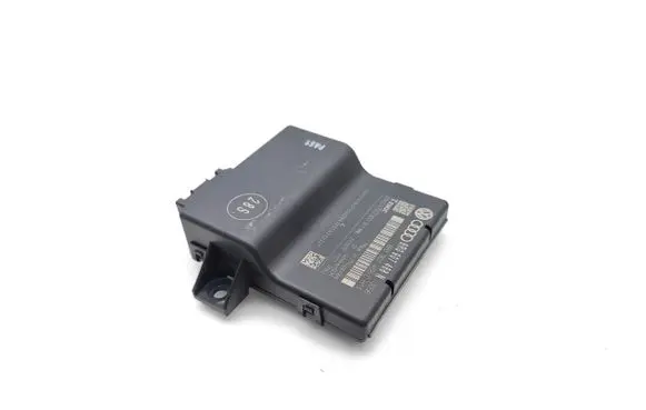 Audi A5 8T 8F Gateway control module 8R0907468N