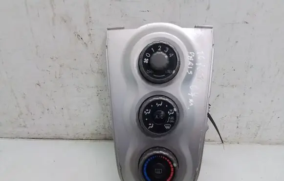 Toyota Yaris Climate control unit