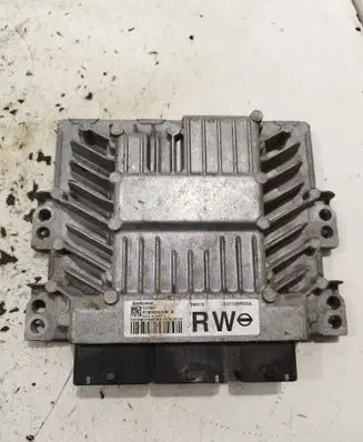 Nissan Qashqai Engine control unit/module ECU S180033108