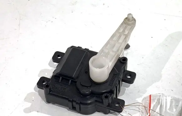 KIA Optima Air flap motor/actuator DH113800-3990