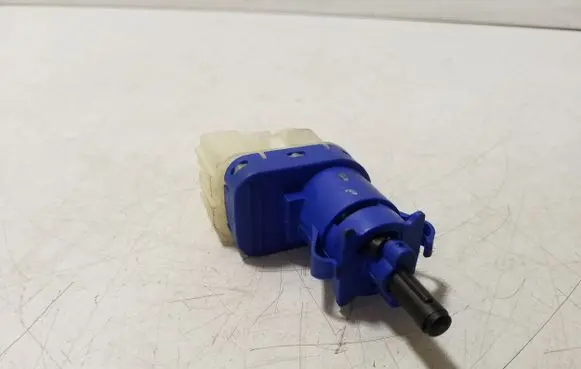 Jeep Cherokee Brake pedal sensor switch 50520116