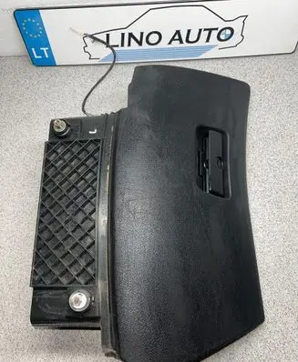 BMW 5 E39 Glove box 8159707