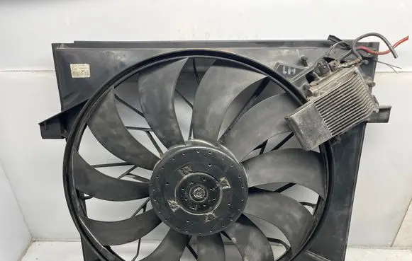 Mercedes-Benz C W204 Electric radiator cooling fan A1635000293