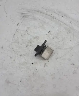 Mitsubishi Pajero Heater blower motor/fan resistor 