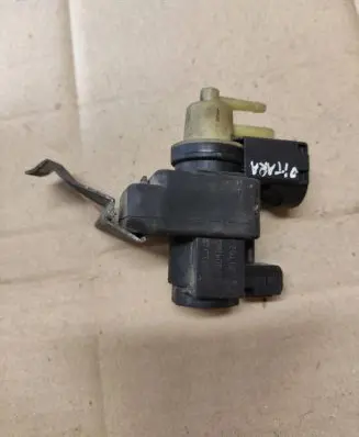 Renault Megane II Vacuum valve 8200486261 0115200