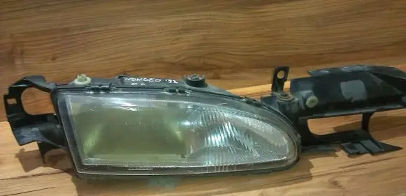 Ford Mondeo MK I Headlight/headlamp 35381748 35.381.748