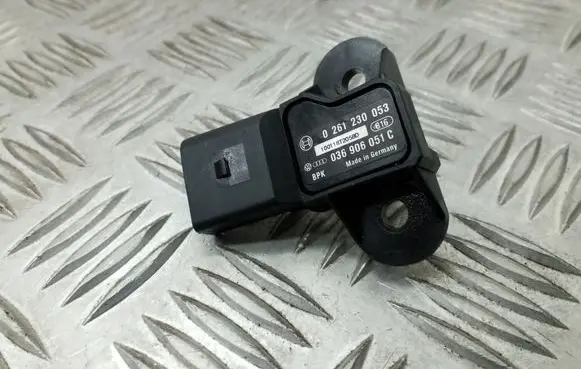 Audi A4 S4 B8 8K Air pressure sensor 0261230053 036906051C