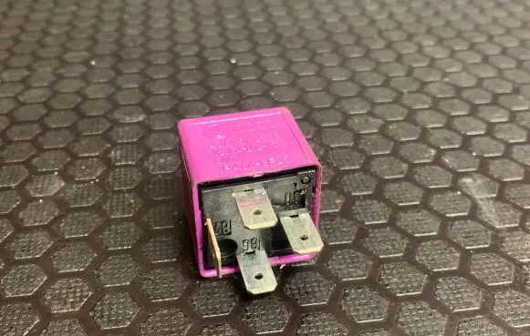 Audi A4 S4 B5 8D Other relay 431951253G PA66GF25 V23134B52X372