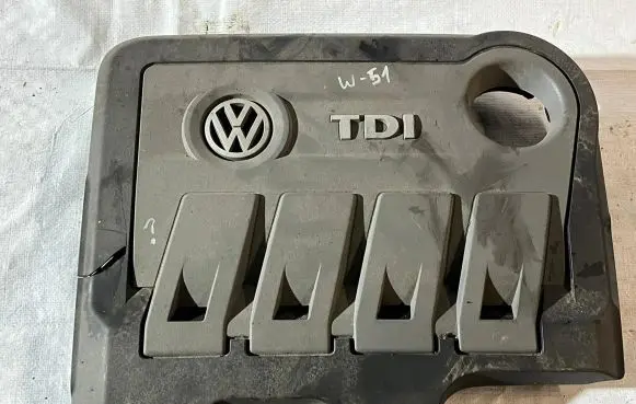 Volkswagen PASSAT B7 Engine cover (trim) 03L103925AA 03L103925AL