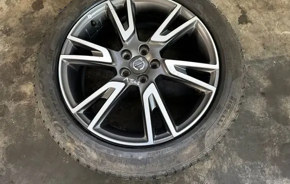 R19 alloy rim