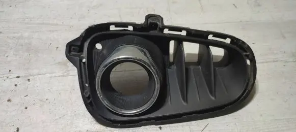 KIA Rio Front fog light trim/grill 86525H8020 YB5DR