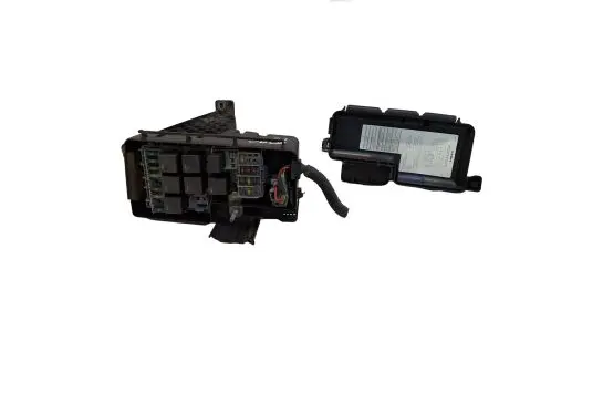 Volvo XC90 Fuse box set 30728132 30728133