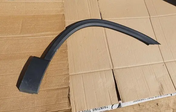 Front arch trim