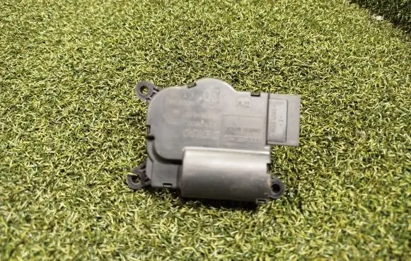 Opel Movano B Air flap motor/actuator A21101800 309384800 0006940