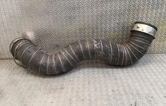 Intercooler hose/pipe
