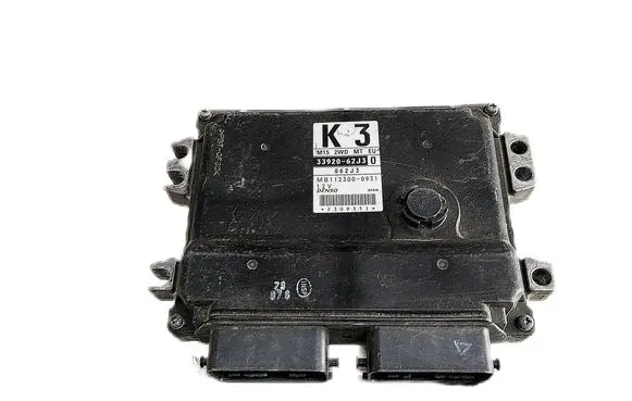 Suzuki Swift I Engine control unit/module 33920-62J30