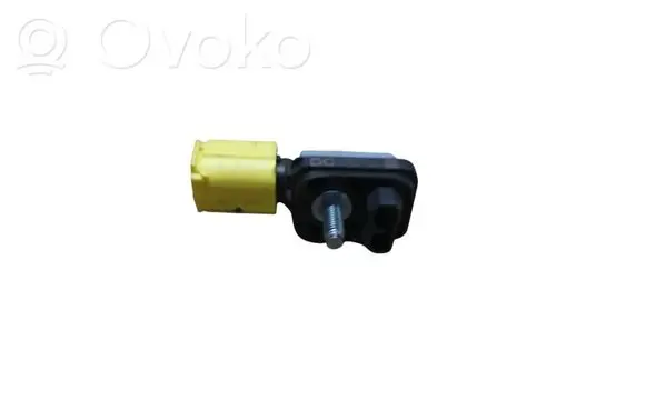 Toyota Yaris Cross Airbag deployment crash/impact sensor