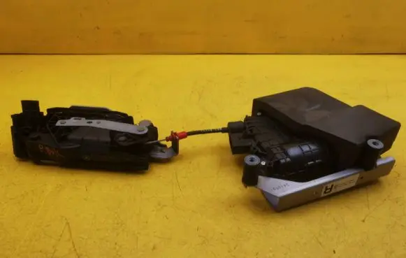 Mercedes-Benz V Class W447 Sliding door lock A4477301135