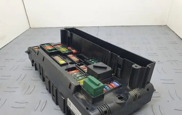 BMW 5 F10 F11 Fuse module 217033442E 01418210 78033442
