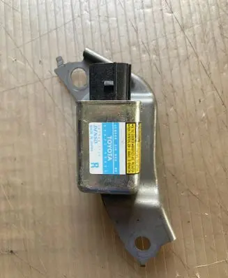 Lexus RX 330 - 350 - 400H Airbag deployment crash/impact sensor 8983348020 1879001730