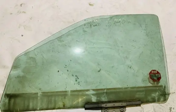 Ford Escort Front door window glass four-door