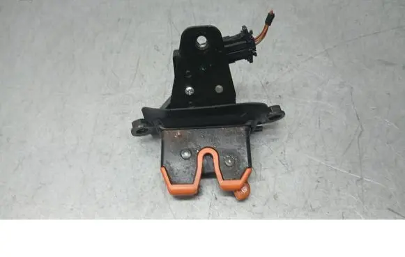 Skoda Fabia Mk1 (6Y) Tailgate/trunk/boot lock/catch/latch 6Y0827501D
