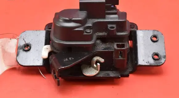 Tailgate/trunk/boot lock/catch/latch