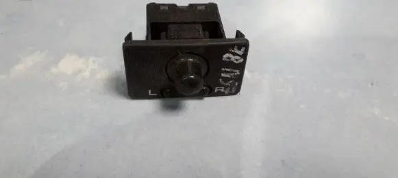 Wing mirror switch