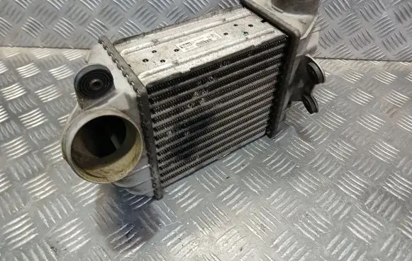 Audi TT Mk1 Intercooler air channel guide 8N0145803 848908M IA1045
